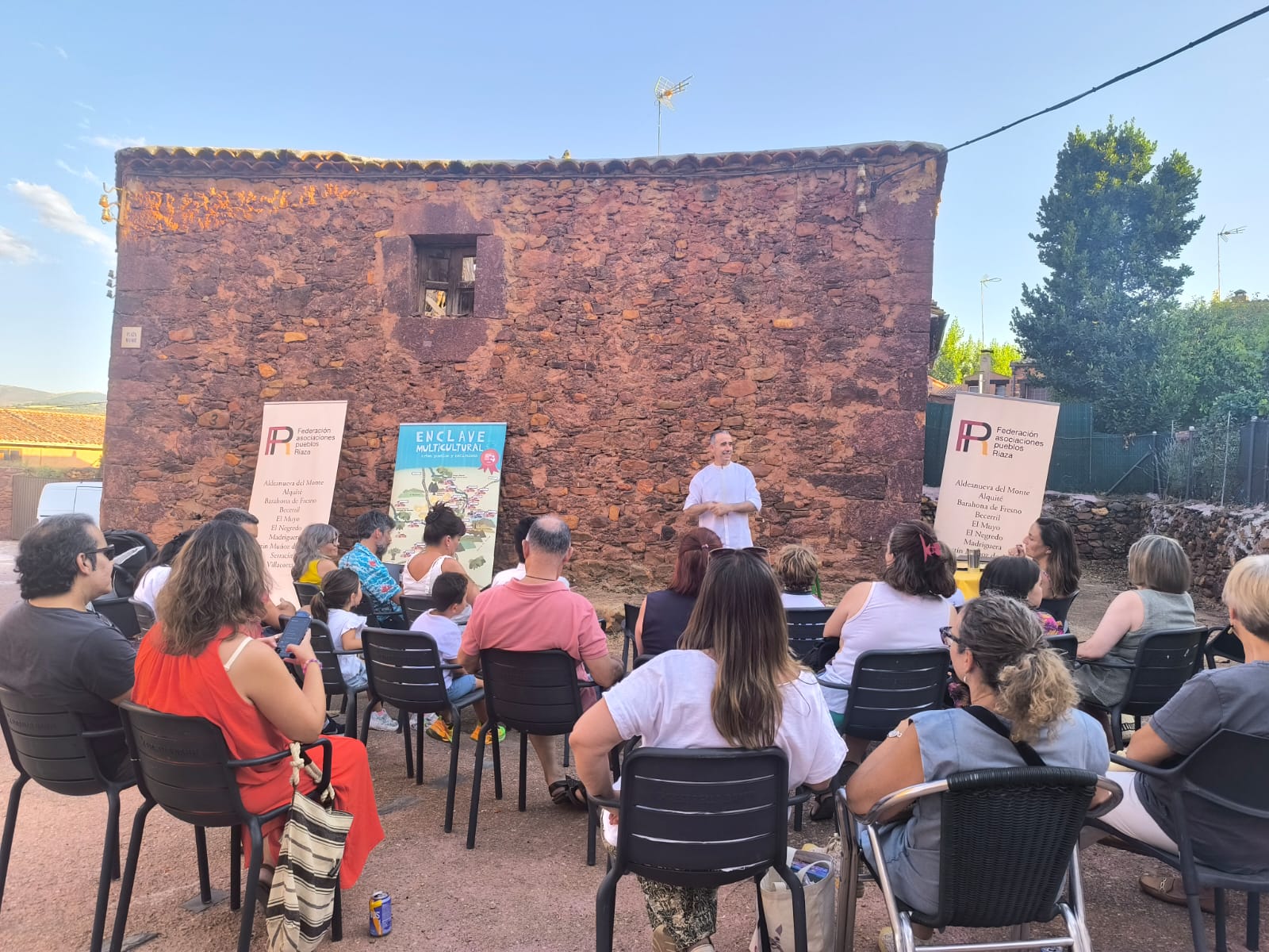 Un momento de la actuación patrocinada por Enclave Multicultural y el Ayuntamiento de Riaza.